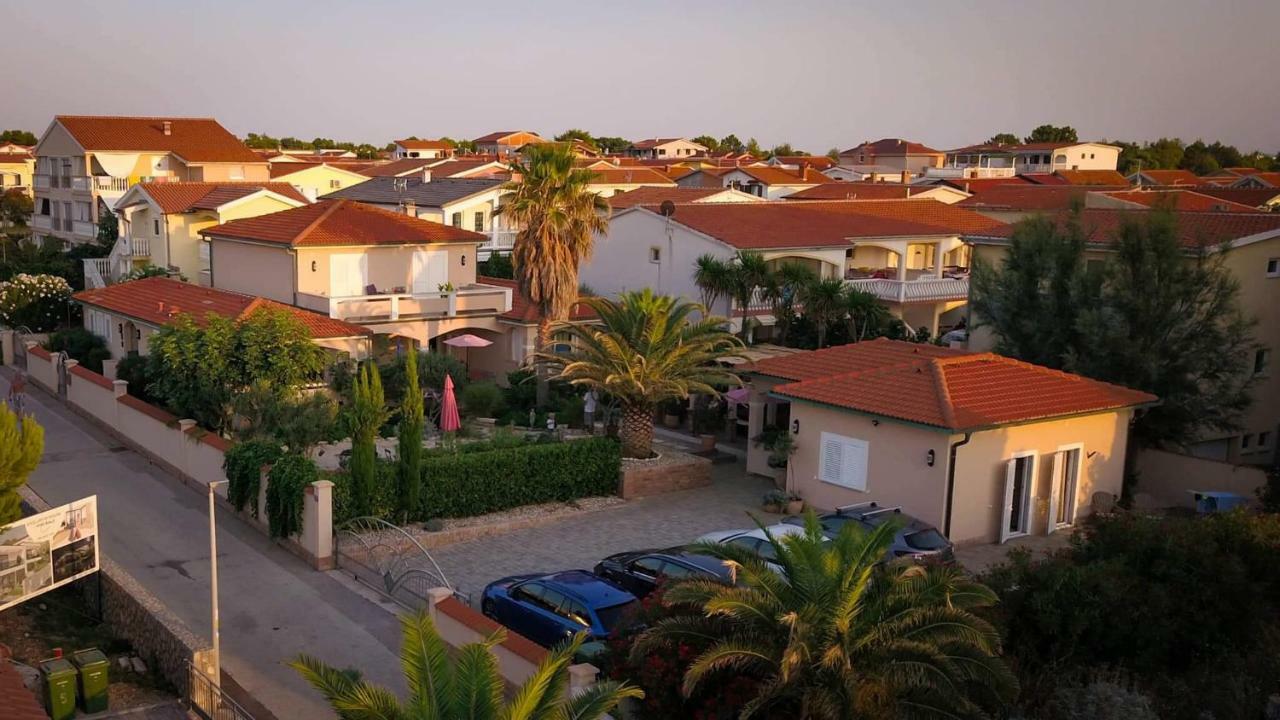 Villa Lantana Vir Exterior foto